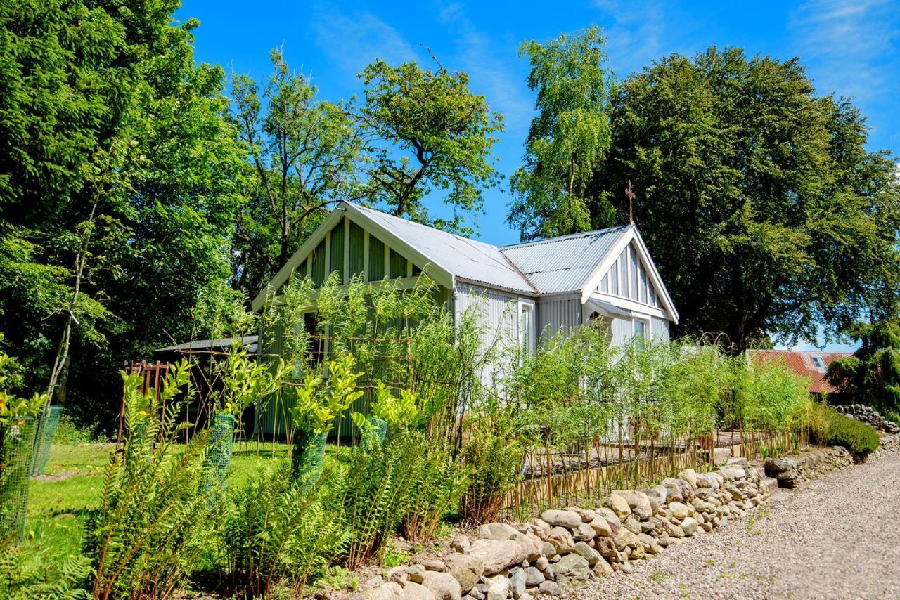 Tin Cabin In Peaceful Angus Glen Glenogil Экстерьер фото
